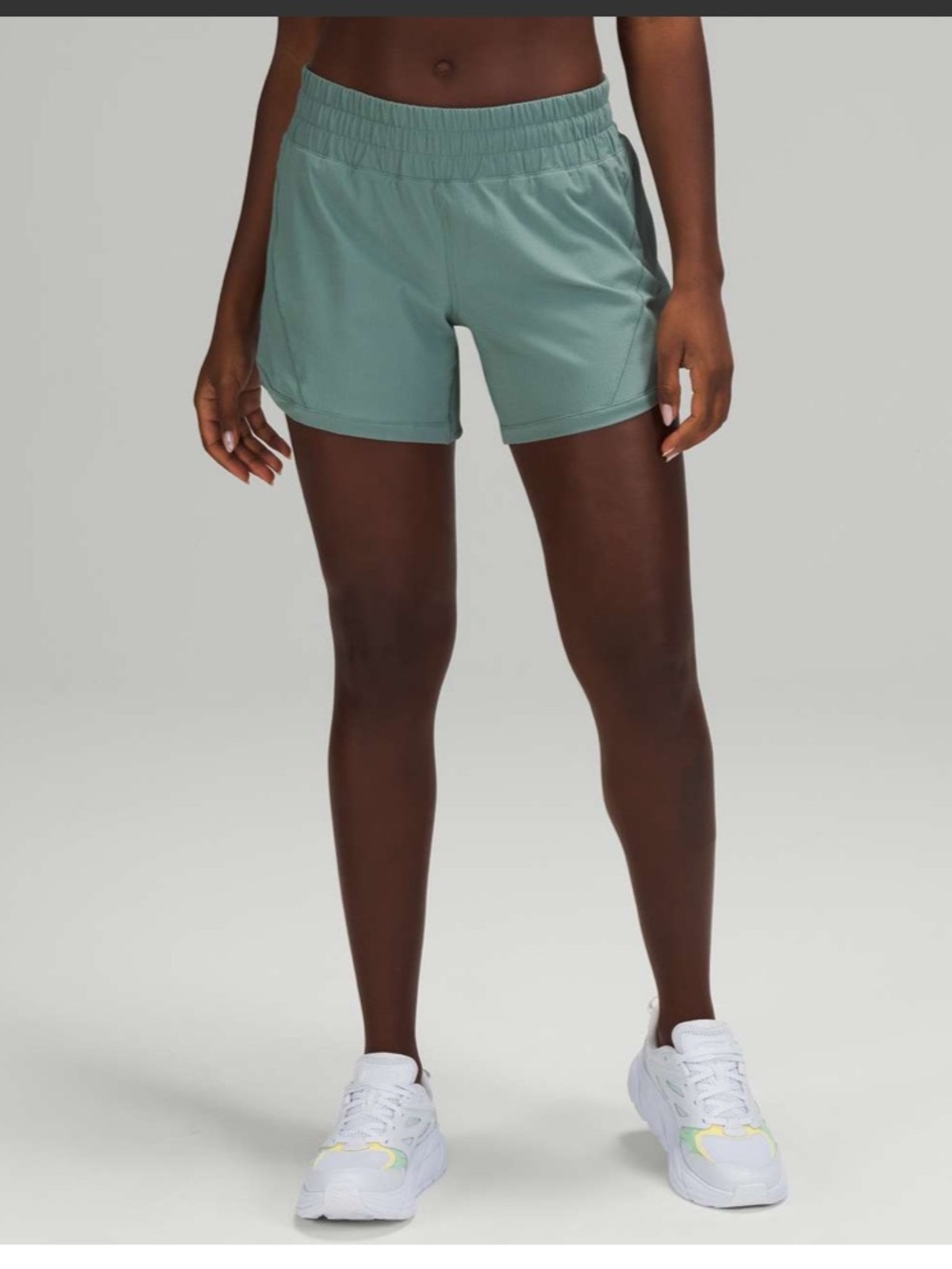 Women’s Lululemon Track That Mid-Rise Short 5" | Size 8